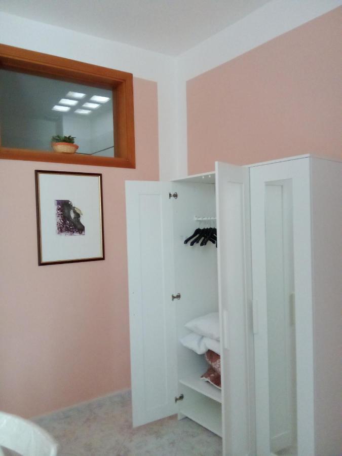 Al Crocifisso...Da Nonna Pia Apartment Salerno Ngoại thất bức ảnh