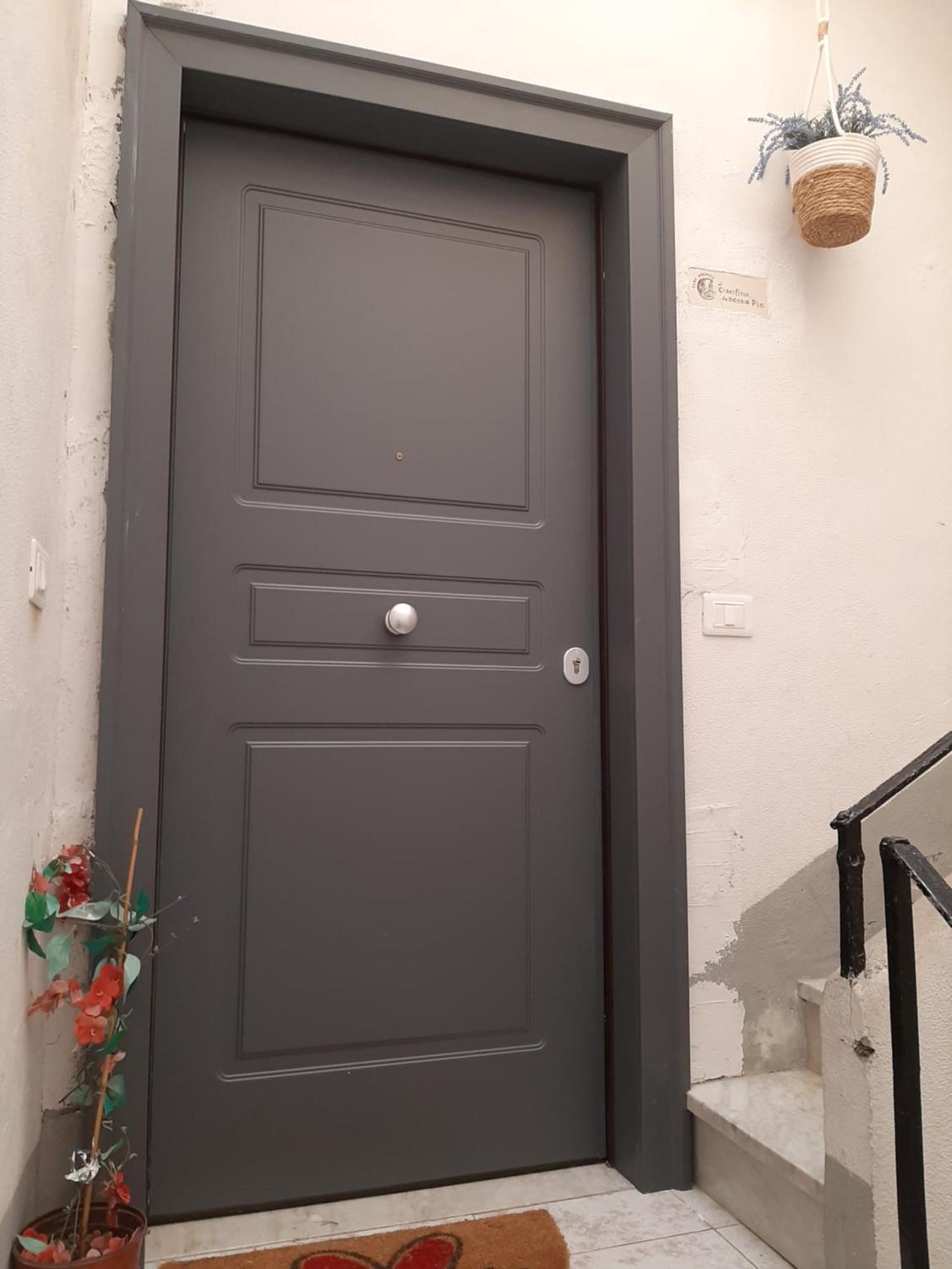 Al Crocifisso...Da Nonna Pia Apartment Salerno Ngoại thất bức ảnh